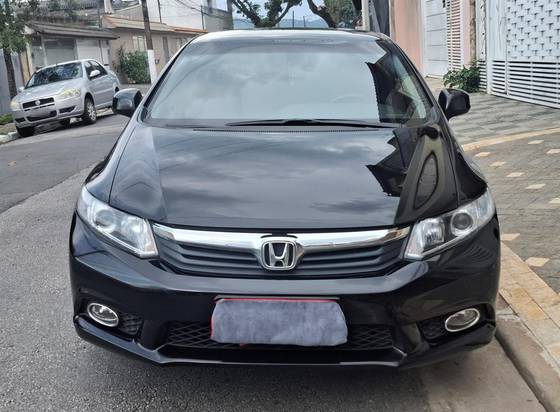 HONDA CIVIC 1.8 LXS 16V FLEX 4P AUTOMÁTICO